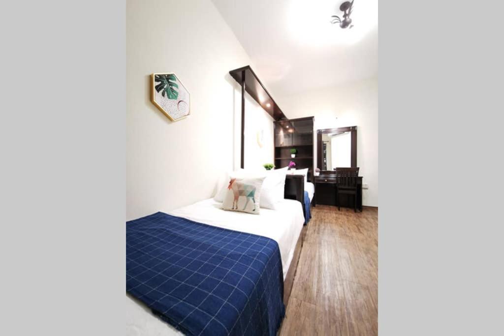 Ees Whale House - Homestay 3 Min Walk To Beach باتو فيرينغي المظهر الخارجي الصورة
